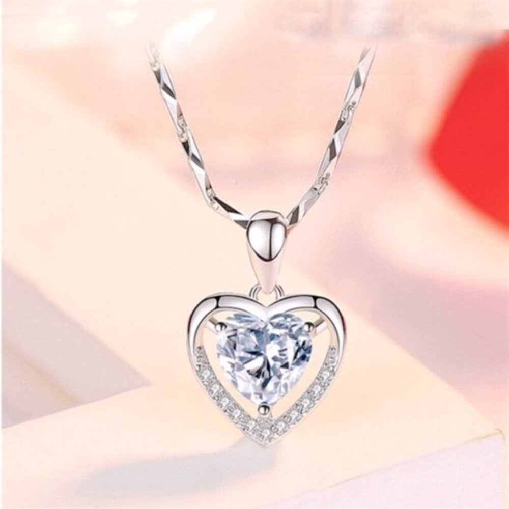 New 925 Silver 2ct. Diamond Heart Necklace